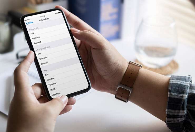 Mobile phone screen showing APN setting